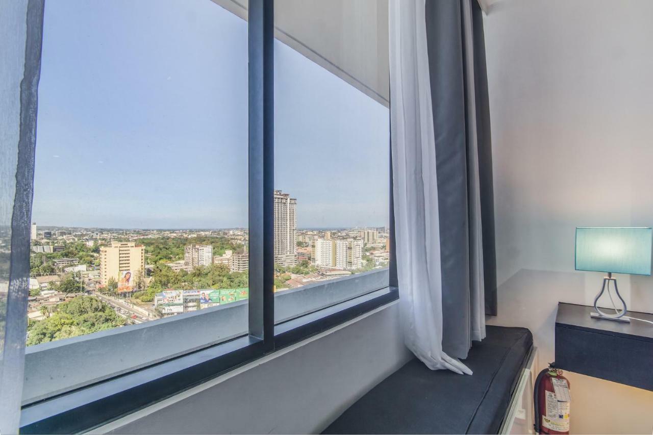 Free Netflix Condo Near It Park With 32-Inch Samsung Hdtv Cebu Esterno foto