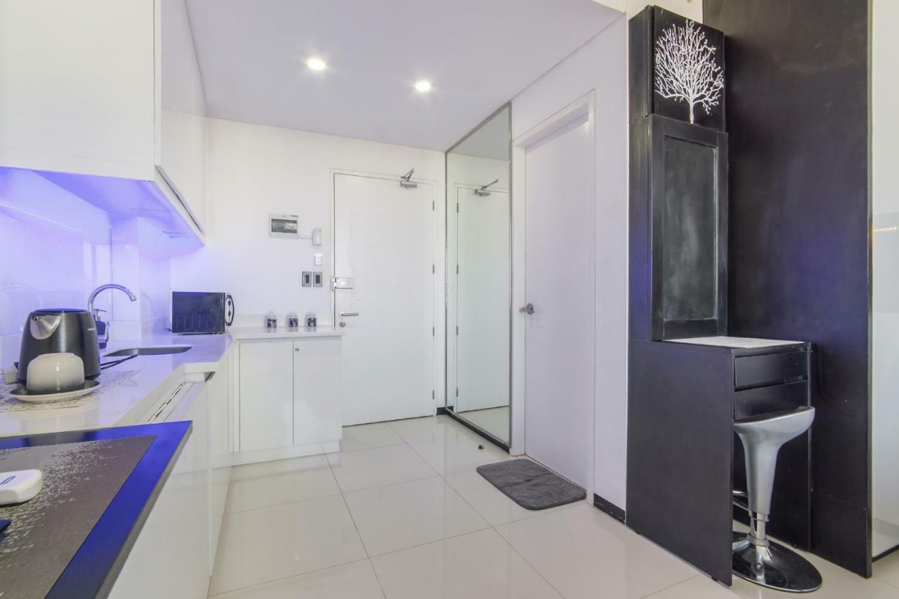 Free Netflix Condo Near It Park With 32-Inch Samsung Hdtv Cebu Esterno foto