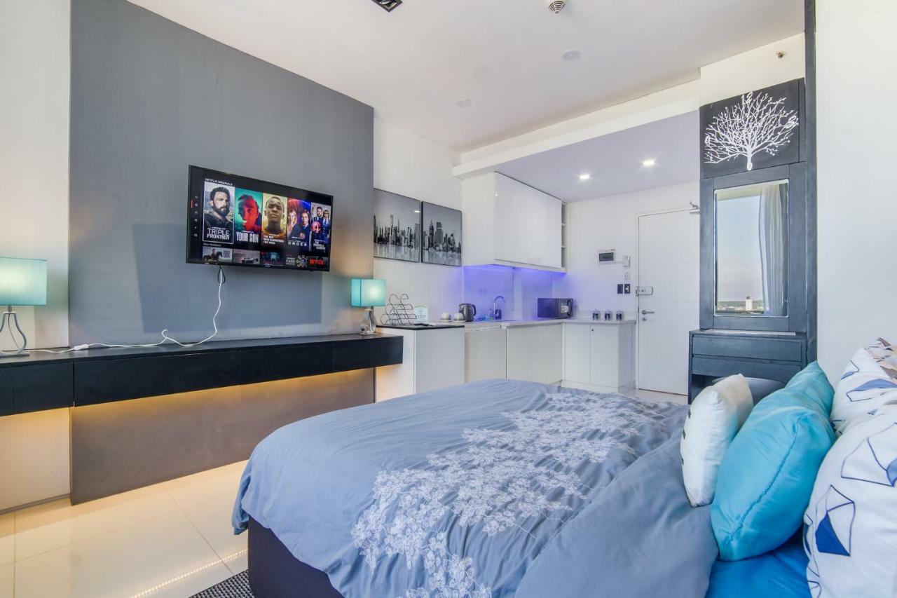 Free Netflix Condo Near It Park With 32-Inch Samsung Hdtv Cebu Esterno foto