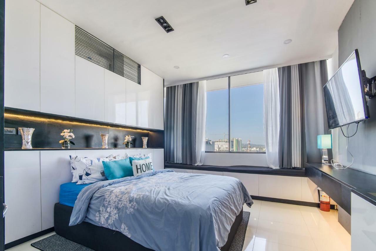 Free Netflix Condo Near It Park With 32-Inch Samsung Hdtv Cebu Esterno foto