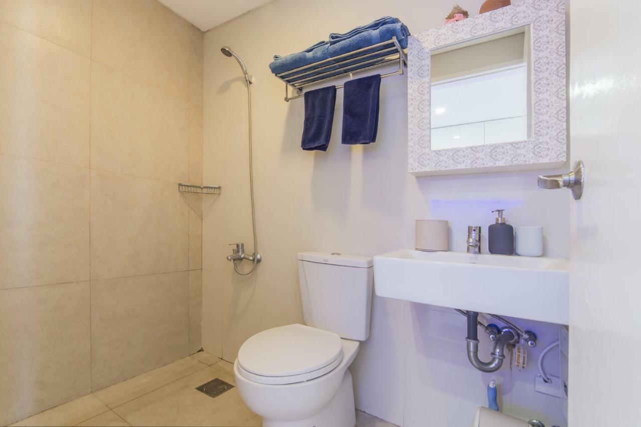 Free Netflix Condo Near It Park With 32-Inch Samsung Hdtv Cebu Esterno foto