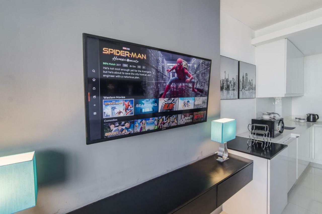 Free Netflix Condo Near It Park With 32-Inch Samsung Hdtv Cebu Esterno foto